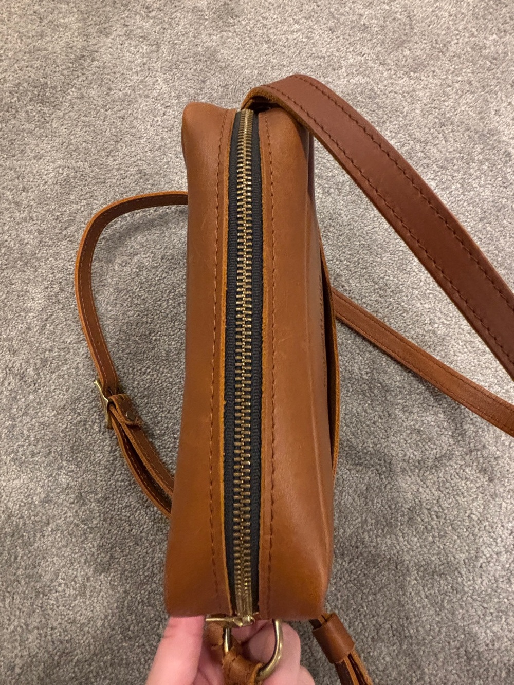 Portland Leather large Toaster Camera Crossbody Bag in honey - Picture 5 of 5